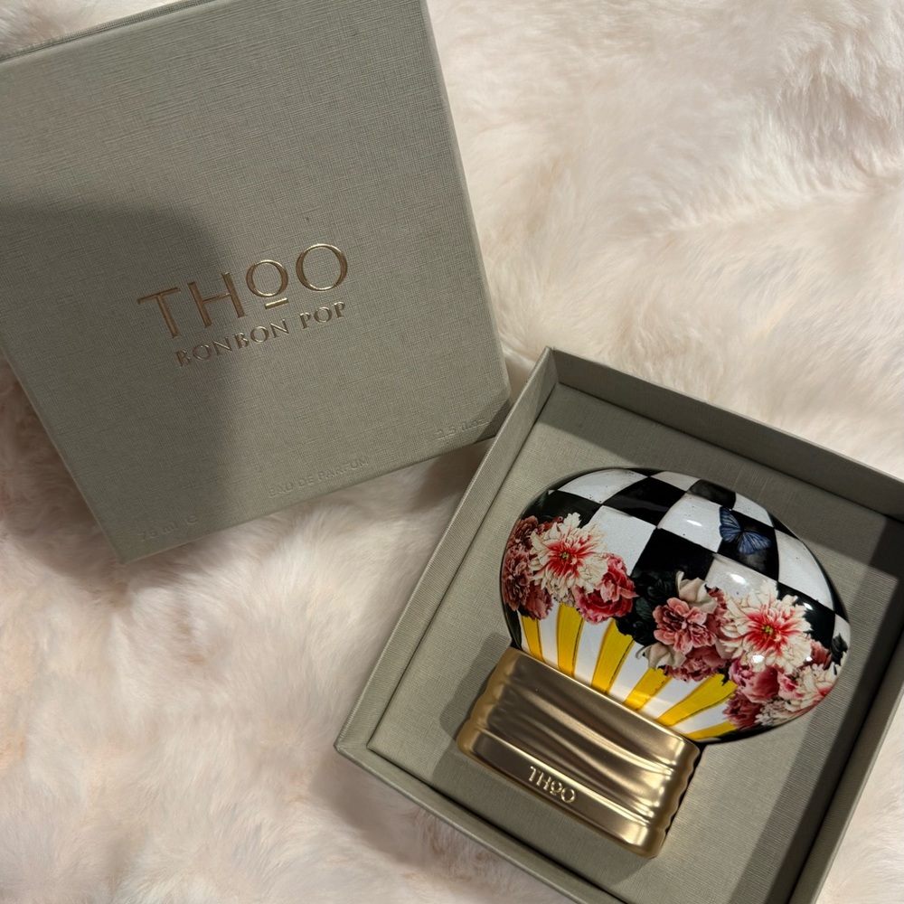 Bonbon Pop Perfume Bottle with Floral Design